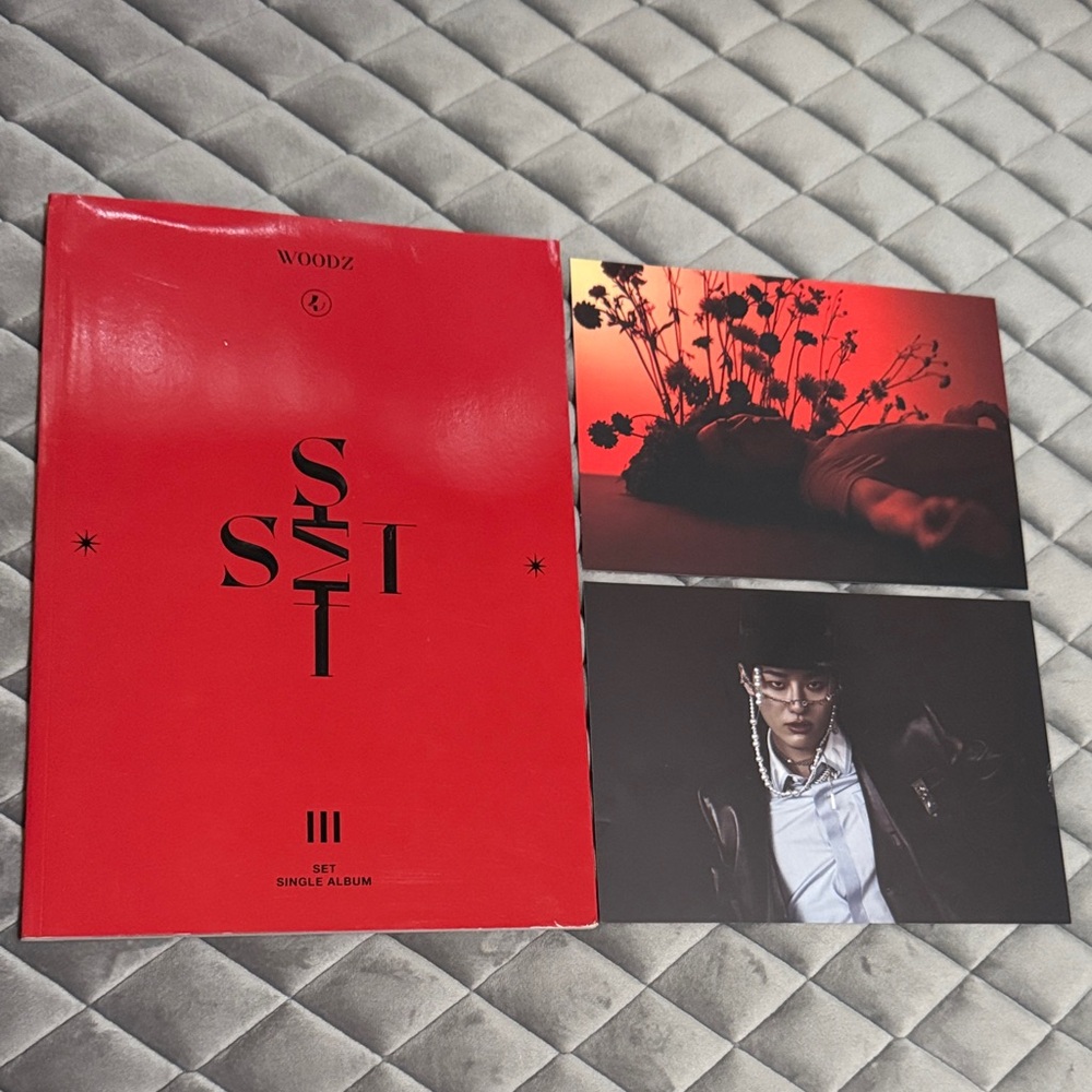 WOODZ ‘Set’ Album with postcards